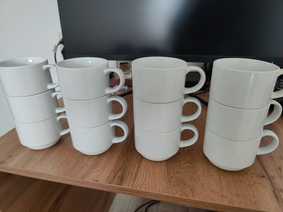 Продам белые  и цветные кружки