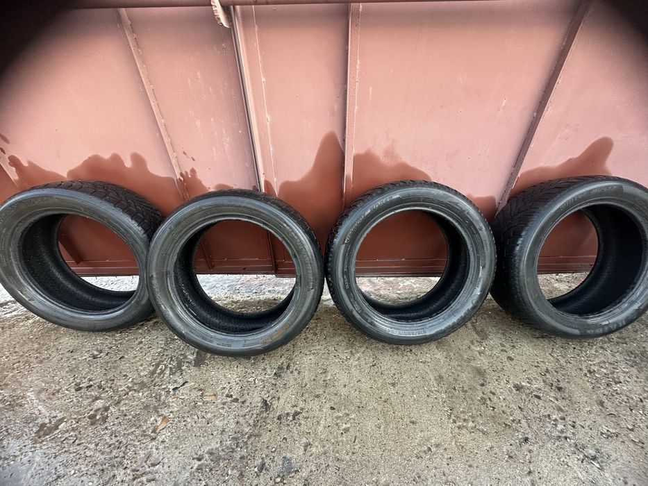 Зимние колеса в отличном состоянии 215/55R17