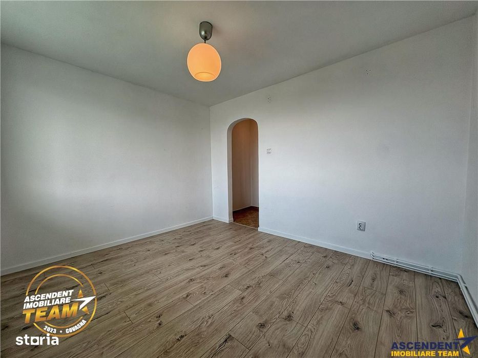 FILM &Tur 3D! Apartament cu 2 camere, decomandat, Simeria, Sfantu Gheo