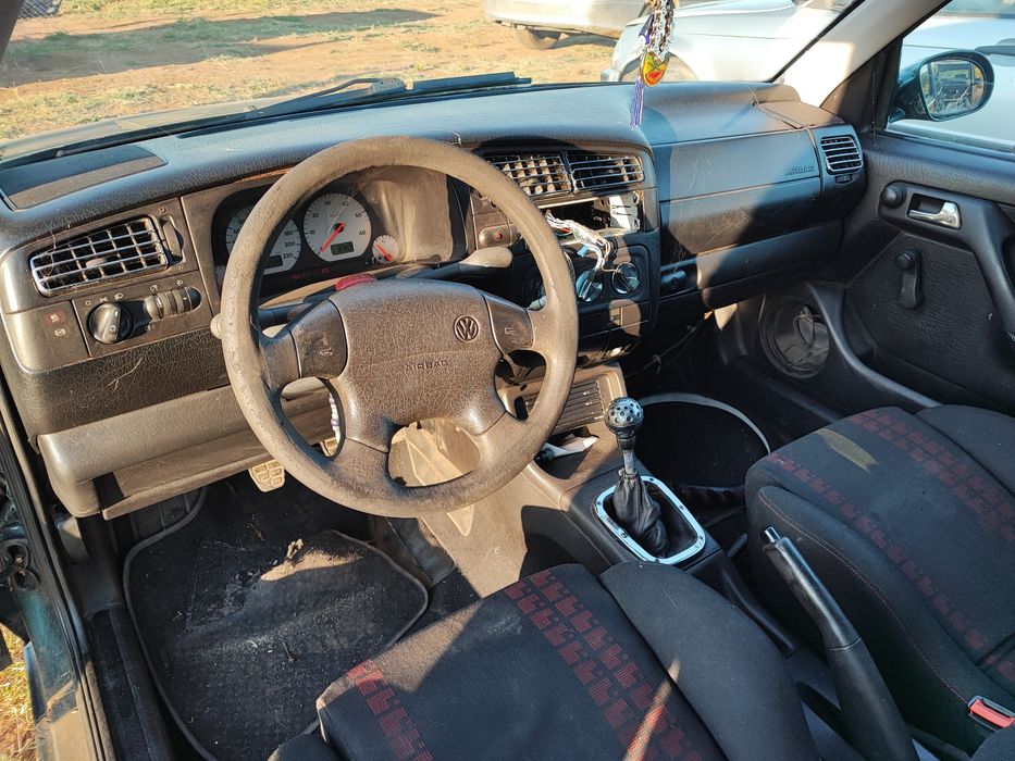 Golf 3 1.4 НА ЧАСТИ