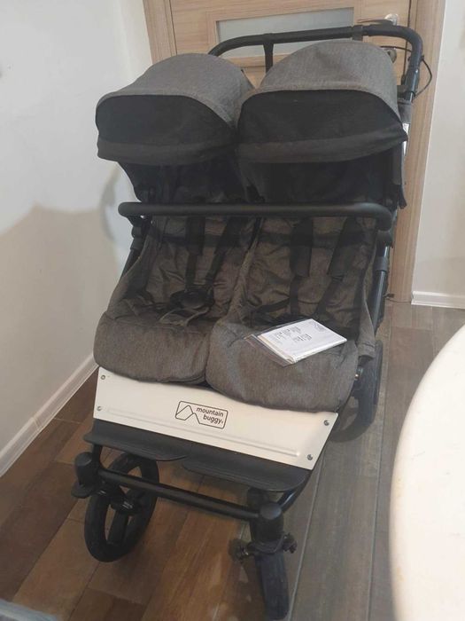 Mountain Buggy Duet V3 Luxury Collection количка за близнаци породени