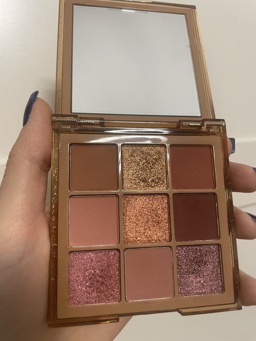Huda beauty Medium