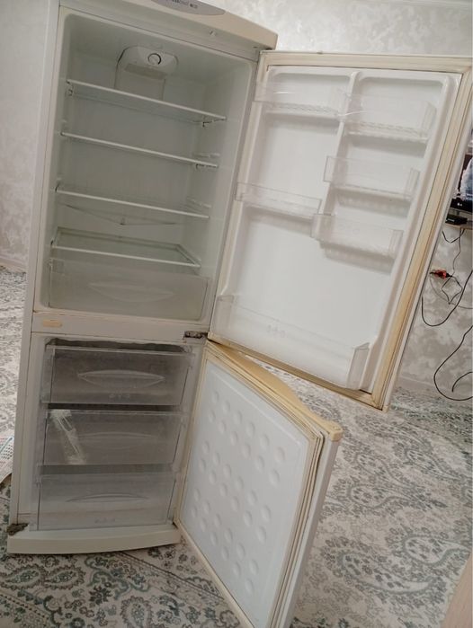 Продам холодильник