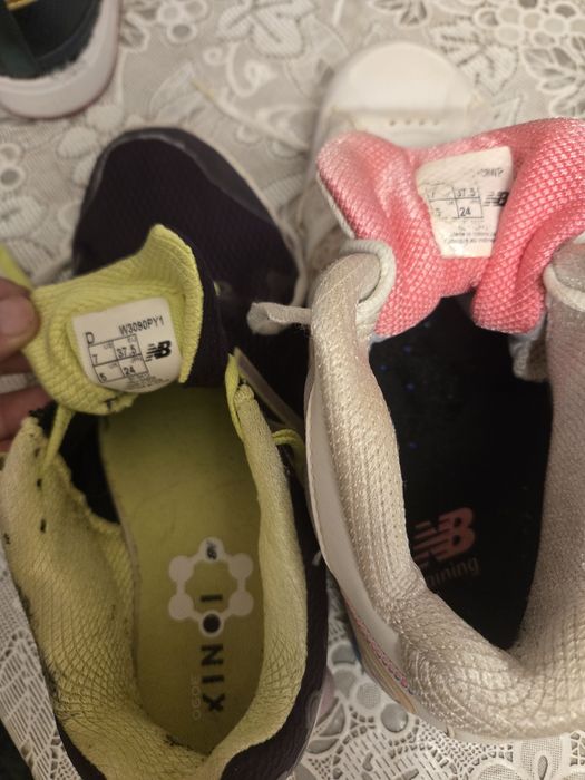 фирменные кроссы New Balance  37 р.