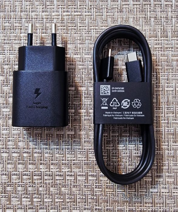 Incarcator original Samsung S22 Ultra. Cablu de 1,8m.