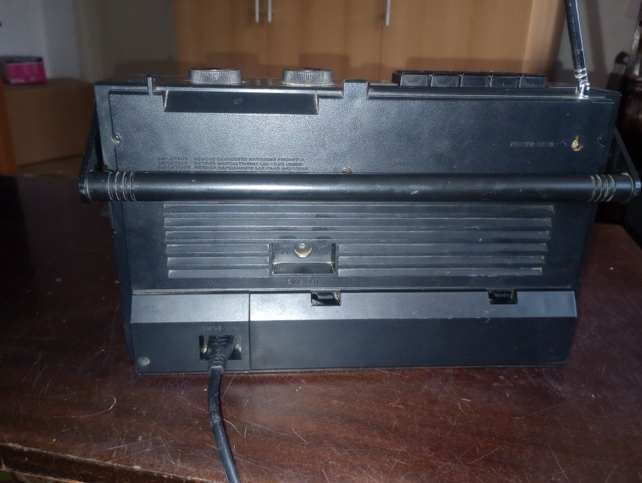 Radiocasetofon Philips, model D7030, funcțional, ieftin