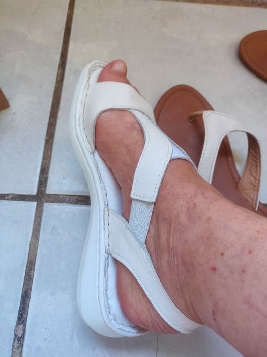 Sandale deosebite marimea