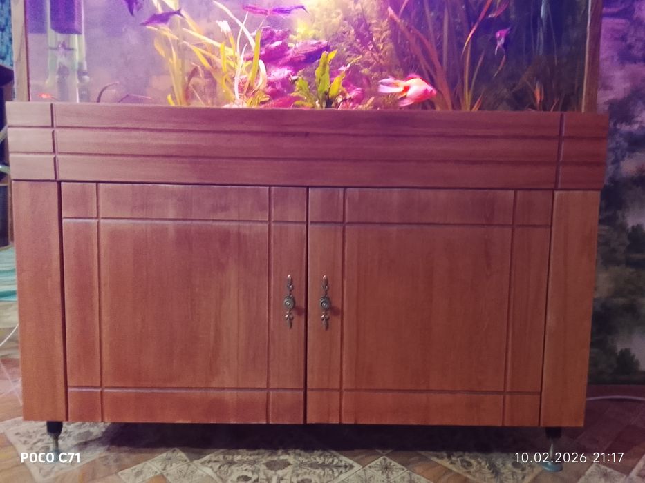 Продам аквариум 350 литров торг уместен