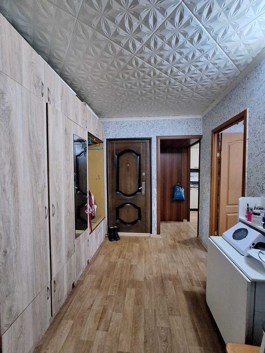 3х ком квартира 1 этаж 20 мкр