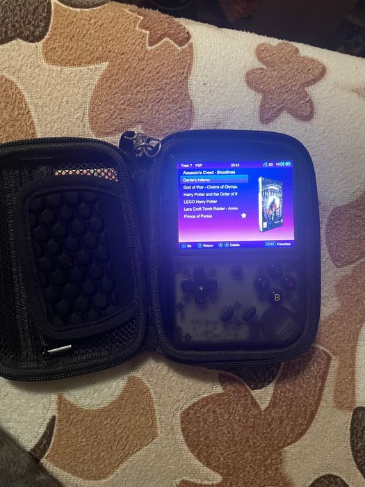 ANBERNIC RG35XX Plus  * USB-C кабел * Протектор * Кутия (ако я имаш)  Състояние:  * Работи перфектно * Без проблеми * Идеална за ретро игри и колекция