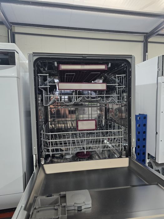 Съдомиялна за под плот Blomberg 14 комплекта