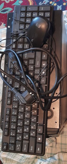 Monoblock Asus klavitura mishmash bilan birgalikda sotiladi