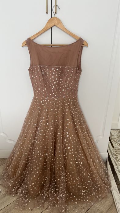 Нарядное платье.