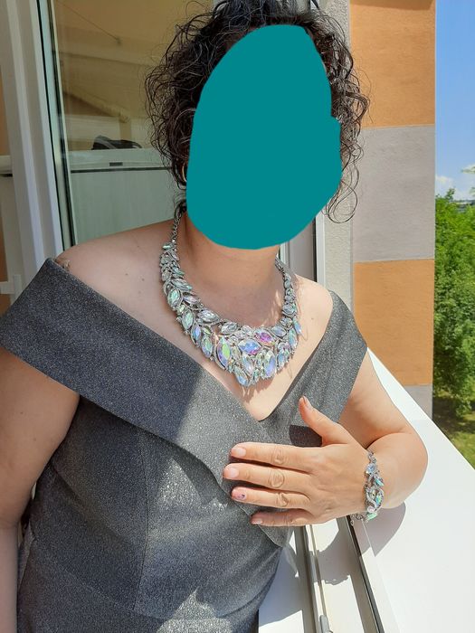 Лот бижута с преливащи камъни