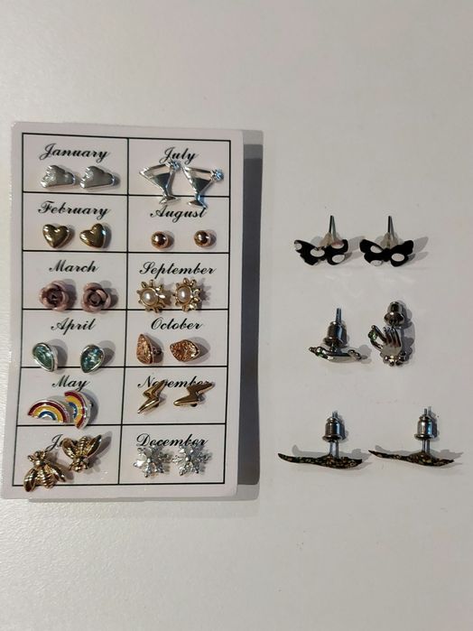 Разпродажба на колиета, обеци и гривни