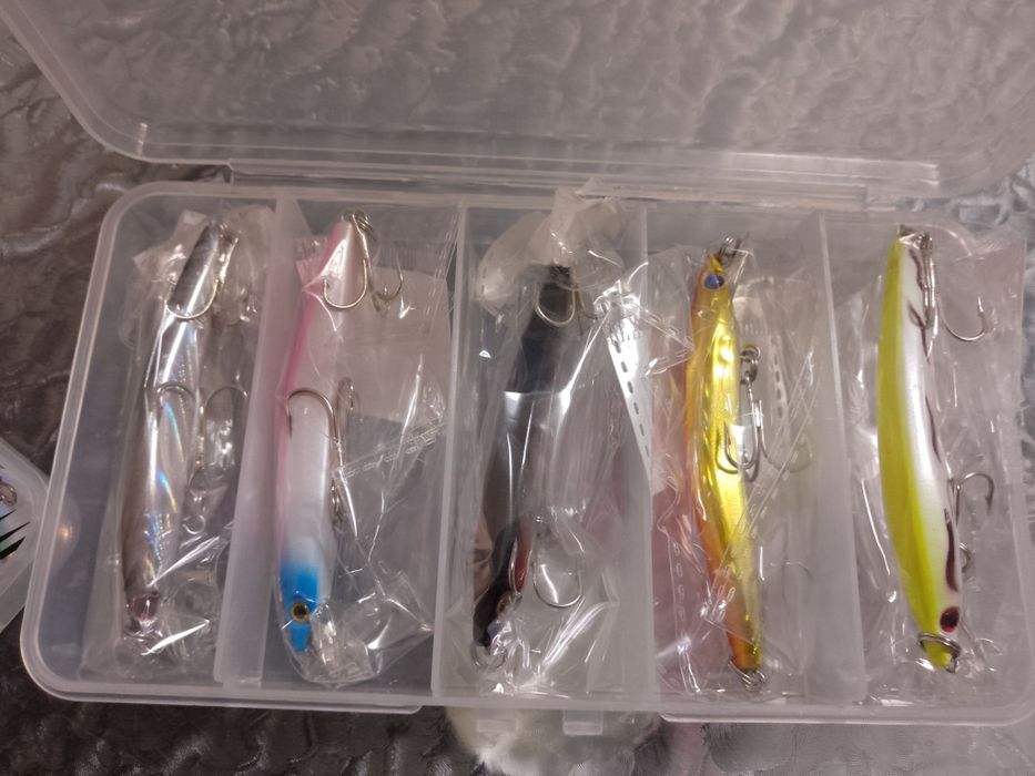 Комплект риболовни примамки – блесни и воблери (нови)
