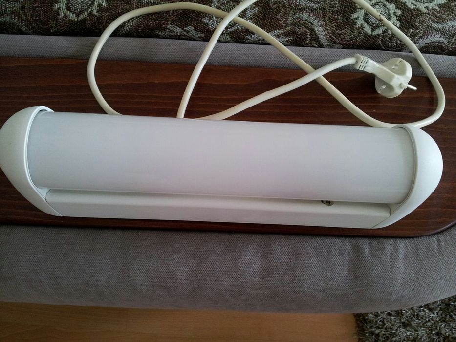 Нощна лампа за стена