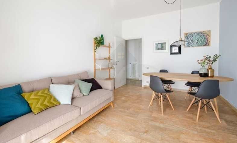 Дава се под наем Двустаен апартамент в Пловдив, Център - 42 кв.м за 132.6 € - Снимка #2