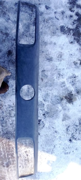 Продам решетку радиатора на пассатб3