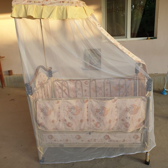 Tezda sotiladi, bollar mebili 650000 sum