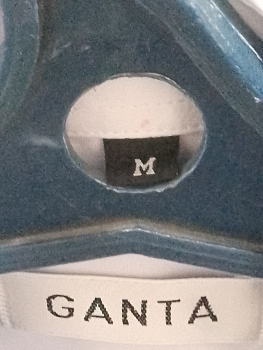 Продам школьные рубашки новые