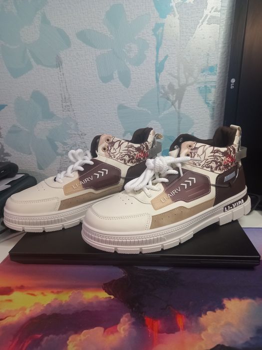 Кросовки EU 45/28,5 см. Новые