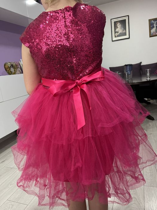 Страхотна рокля за принцеси