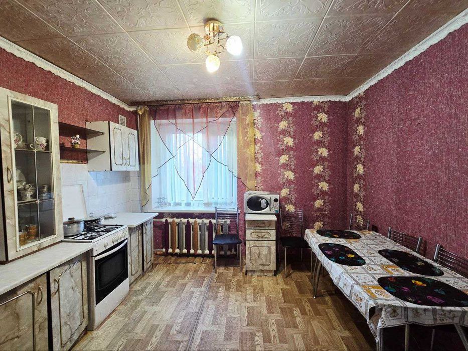 **Продам 3х улуч/план в 68 квартале 2 больших лоджии, первая линия