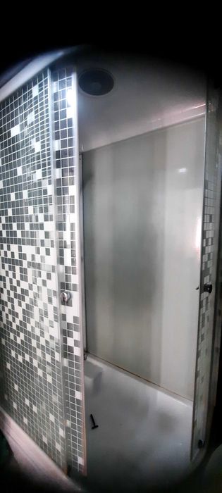 Душевая кабиннка сотилади