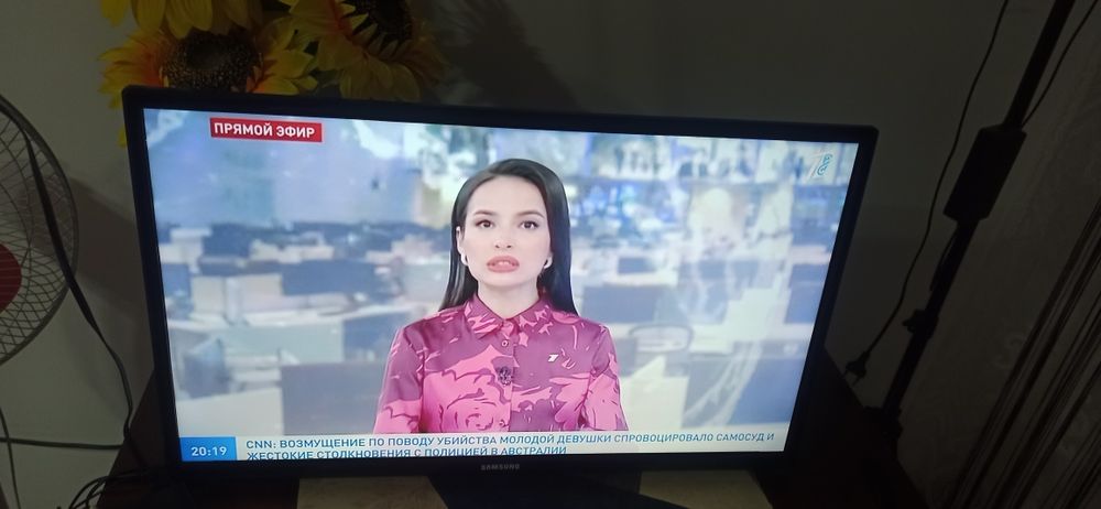 Продам телевизор Самсунг