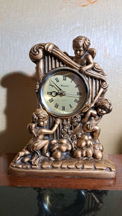 Часы разных времен.