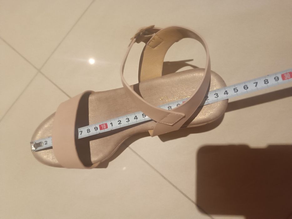 Сандали дамски  39 номер НОВИ