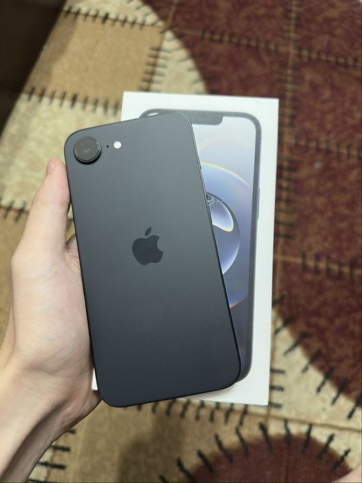 iPhone 16e, Айфон 16е
