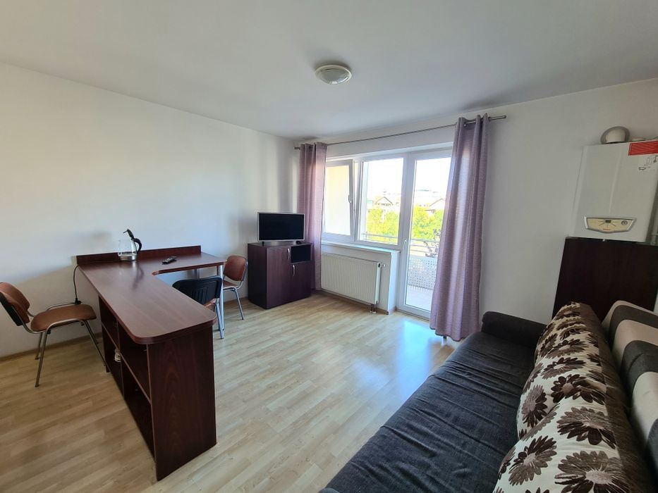 PROPRIETAR inchiriez apartament 2 camere cu loc de parcare. CORESI