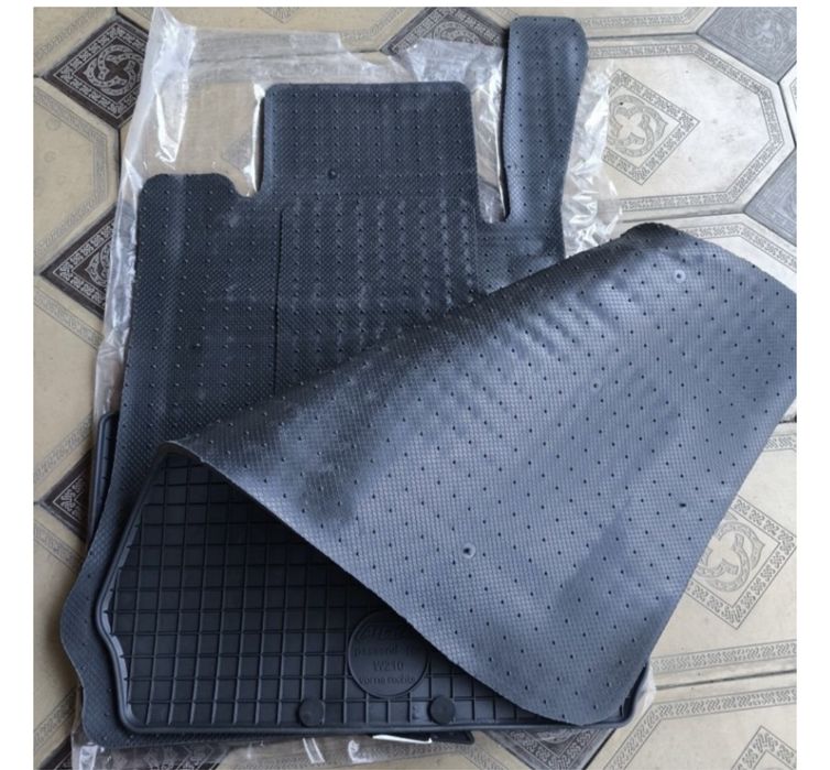 Продам коврики на мерсеоес е- класс (w210)