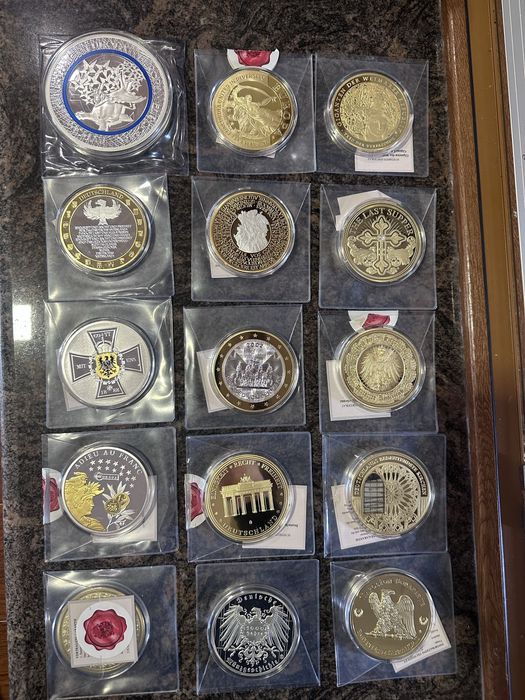 Медали посребрени и позлатени със сертификати