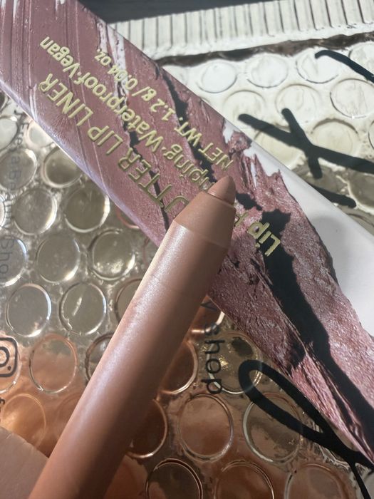 Freya Beauty On Repeat супер дълготраен молив за устни. -9€