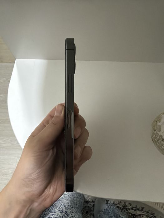 Iphone 12 pro графитого цвета