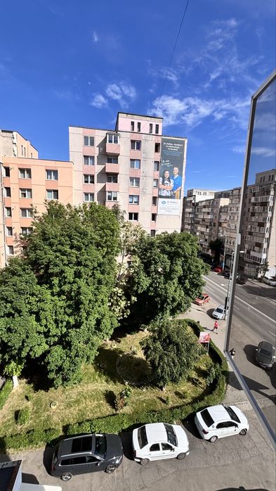 Vand urgent apartament 2 camere