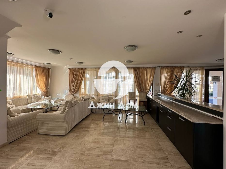 Лоби бар в к-с „Каса Реал“ на ПЪРВА ЛИНИЯ МОРЕ в гр. Свети Влас