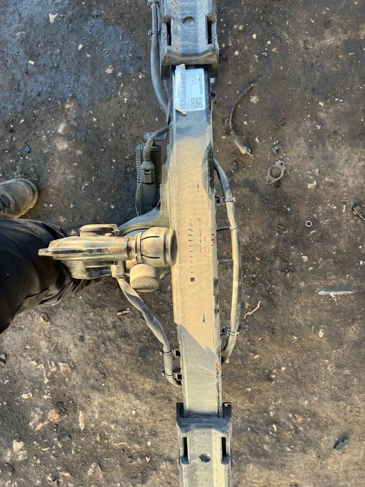 Теглич оригинален за Audi A4 b9 Ауди А4 б9 8w0800491 електрически