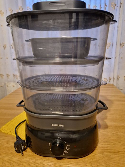 Vand aparat gatit cu aburi Philips.