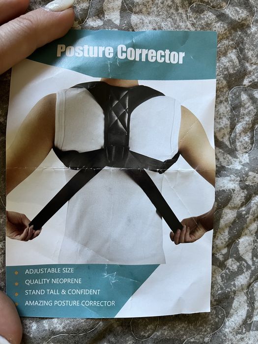Коректор за стойка на гърба и раменете