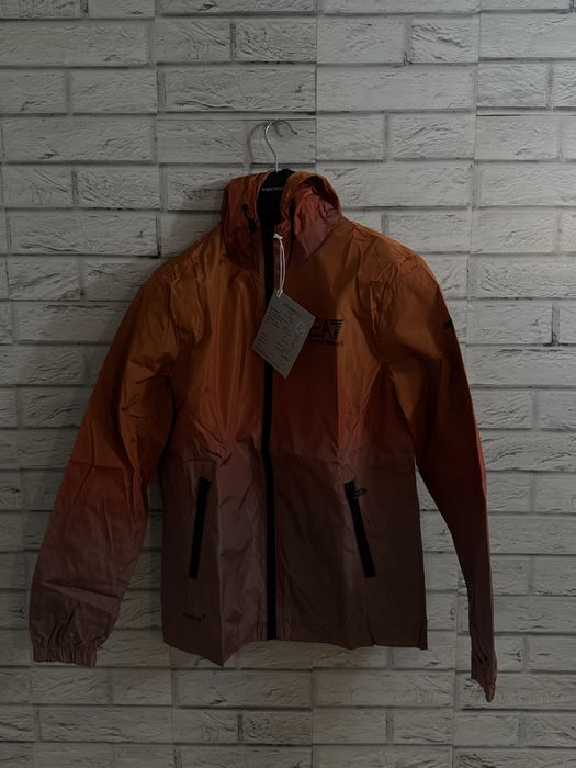 Висок клас тениски.Налични размери S,M,L,Xl,2Xl