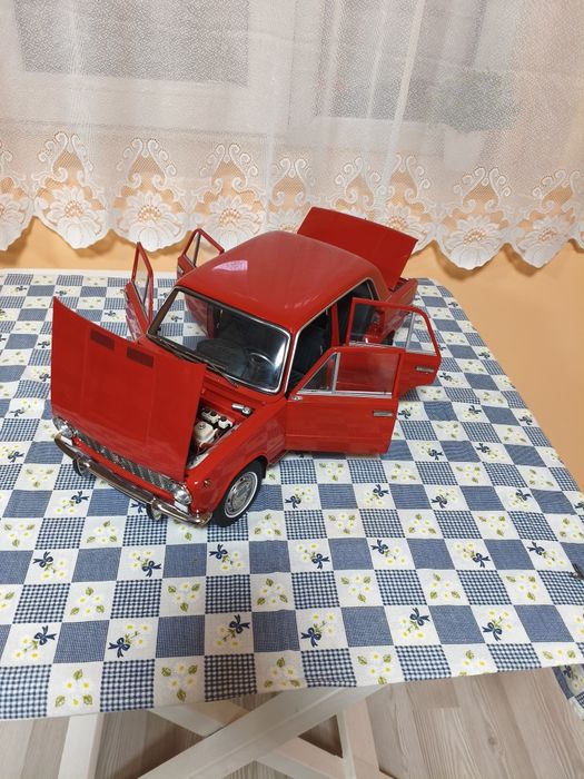 Продавам Жигули мащаб 1:8