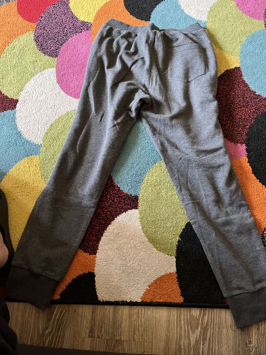 Vând pantaloni de bumbac Adidas