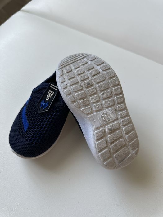 Продам Детскую обувь