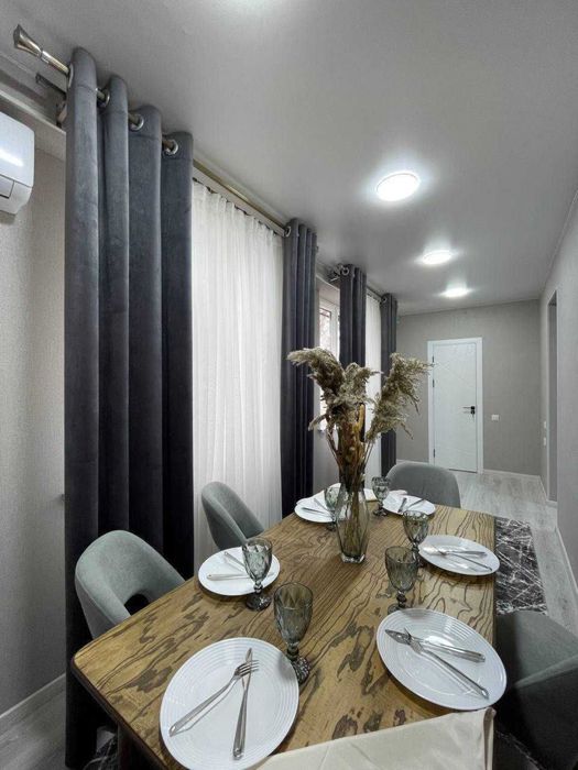 ( К94 ) СРОЧНО! Ц1 - 3/4/4 комнатная квартира в самом центре Столицы