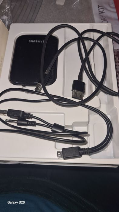 Telecomanda este NOUĂ