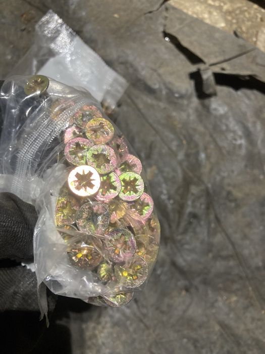 Holzsuruburi cu Cap inecat Cruce 6x180mm